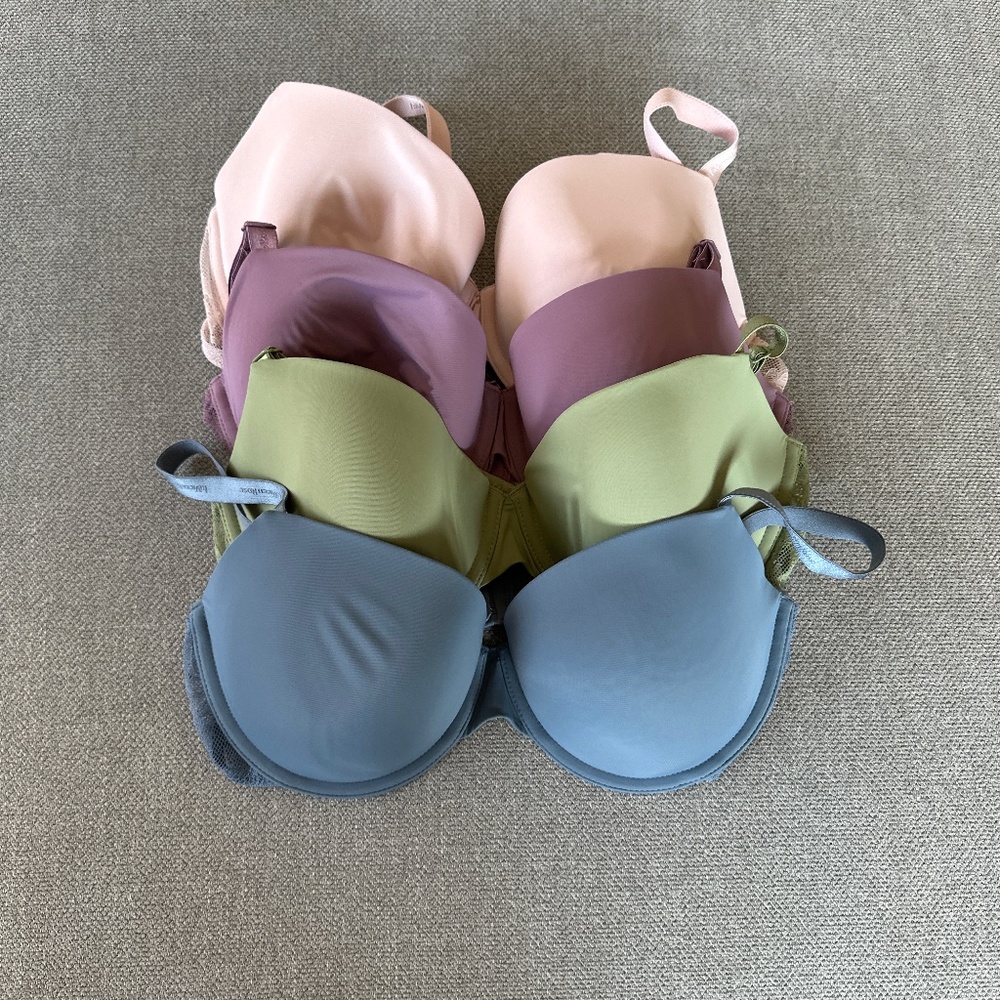 Set of 4. 34D bras